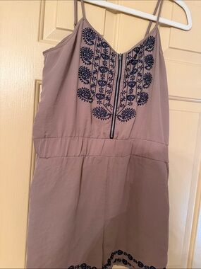 Women’s Mauve Embroidered Spaghetti-Strap Romper with Navy Detail